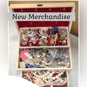 KJL Pearl Bracelet Set